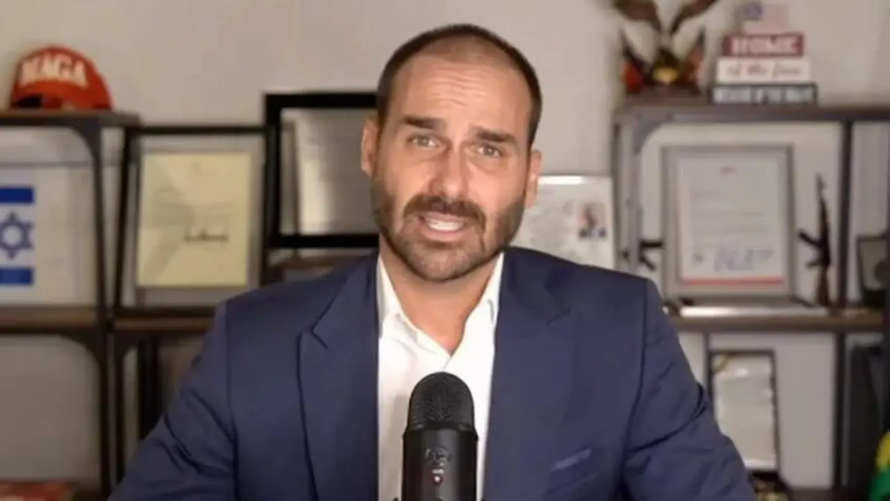 Eduardo Bolsonaro acumula faltas e pressão por perda de mandato cresce