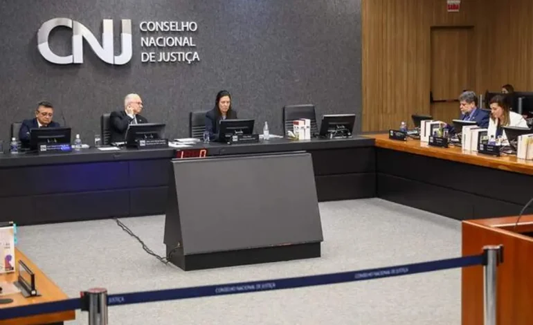 Teto para verbas indenizatórias ganha apoio no Judiciário