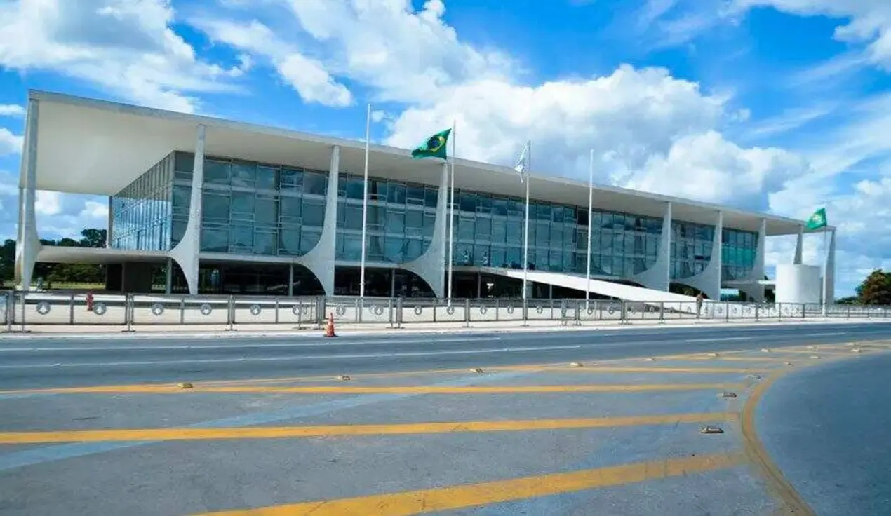Principais movimentos políticos e ações públicas em dezembro
