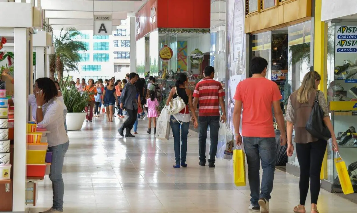 Procon alerta para aumento de golpes em Porto Alegre durante as festas