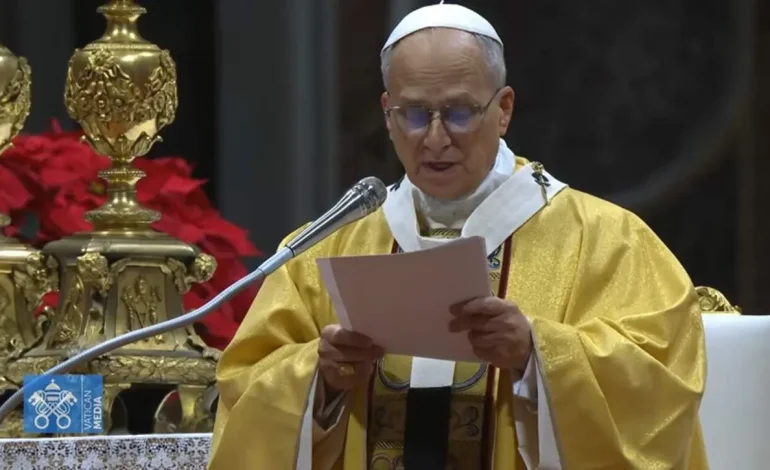 Papa Leão XIV celebra o primeiro Natal da paz no Vaticano