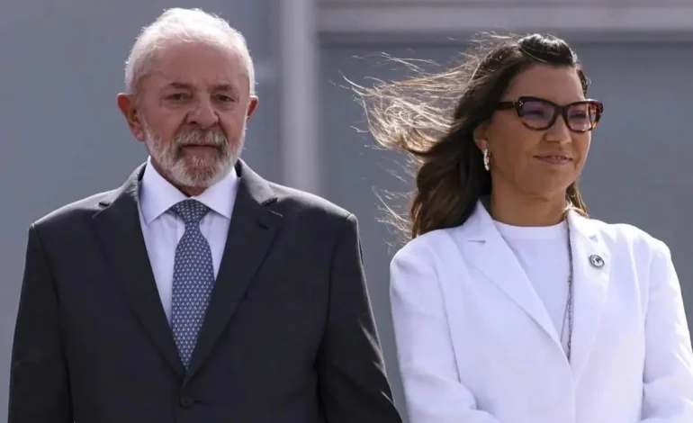Lula e Janja passam Réveillon na base naval da Marambaia