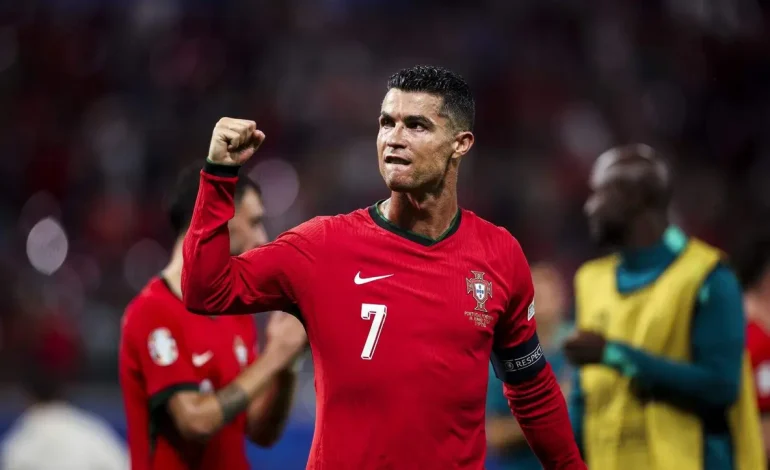 Cristiano Ronaldo mira milésimo gol e se destaca como primeiro bilionário do futebol