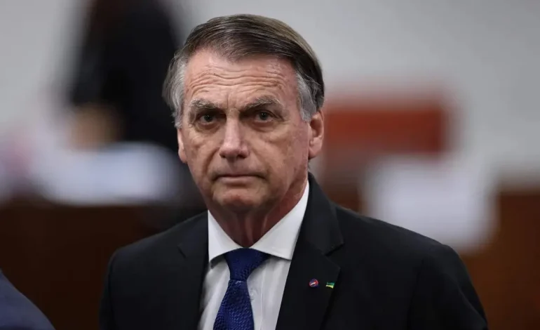 Saúde do ex-presidente Jair Bolsonaro segue estável após novo procedimento