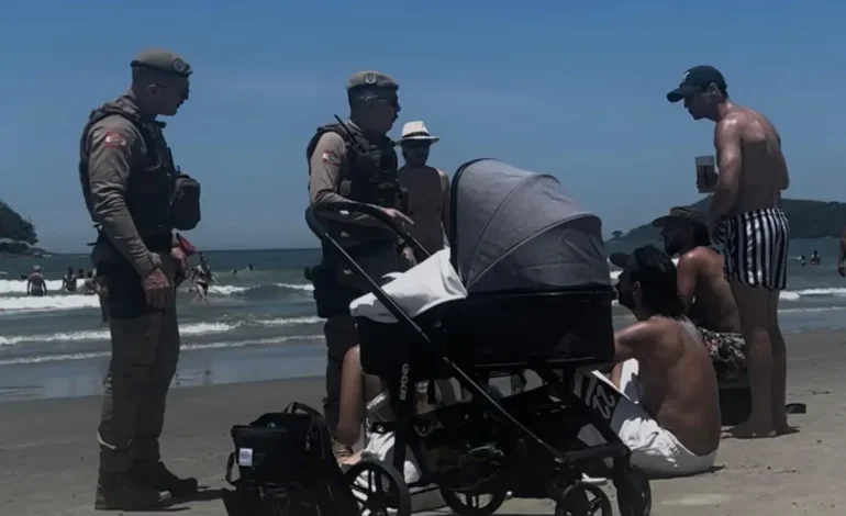 Bebê é retirado do sol após sensação de 41°C em praia de SC