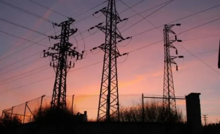 CEEE é proibida de desligar energia no litoral norte do RS até 2026