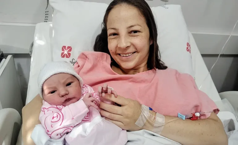 Cecília Cima é o primeiro bebê de 2026 na maternidade do HBST de Encantado