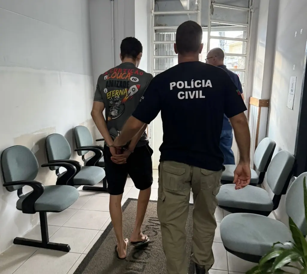 Polícia Civil prende suspeito de vandalismo em igreja de Encantado