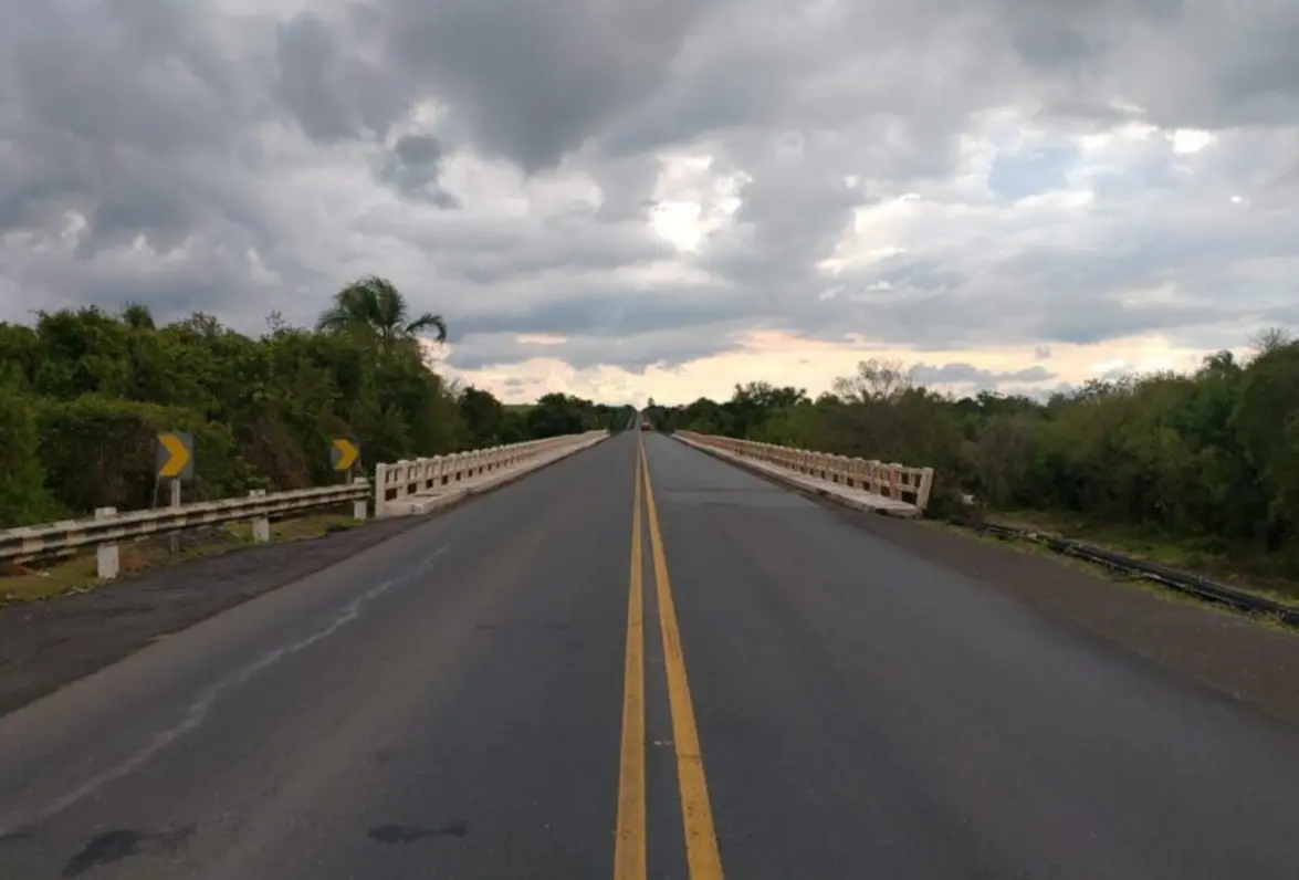 Obras interrompem tráfego na ponte da BR-290 neste domingo