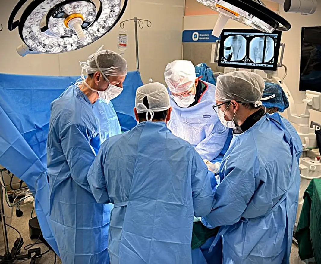 Porto Alegre: Hospital Moinhos de Vento realiza primeira cirurgia de alongamento ósseo com haste motorizada interna