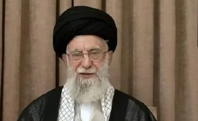 Ali Khamenei pede que Trump cuide dos problemas dos EUA em meio a protestos no Irã