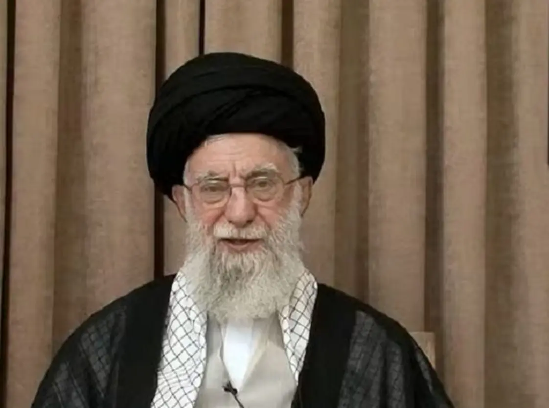 Ali Khamenei pede que Trump cuide dos problemas dos EUA em meio a protestos no Irã