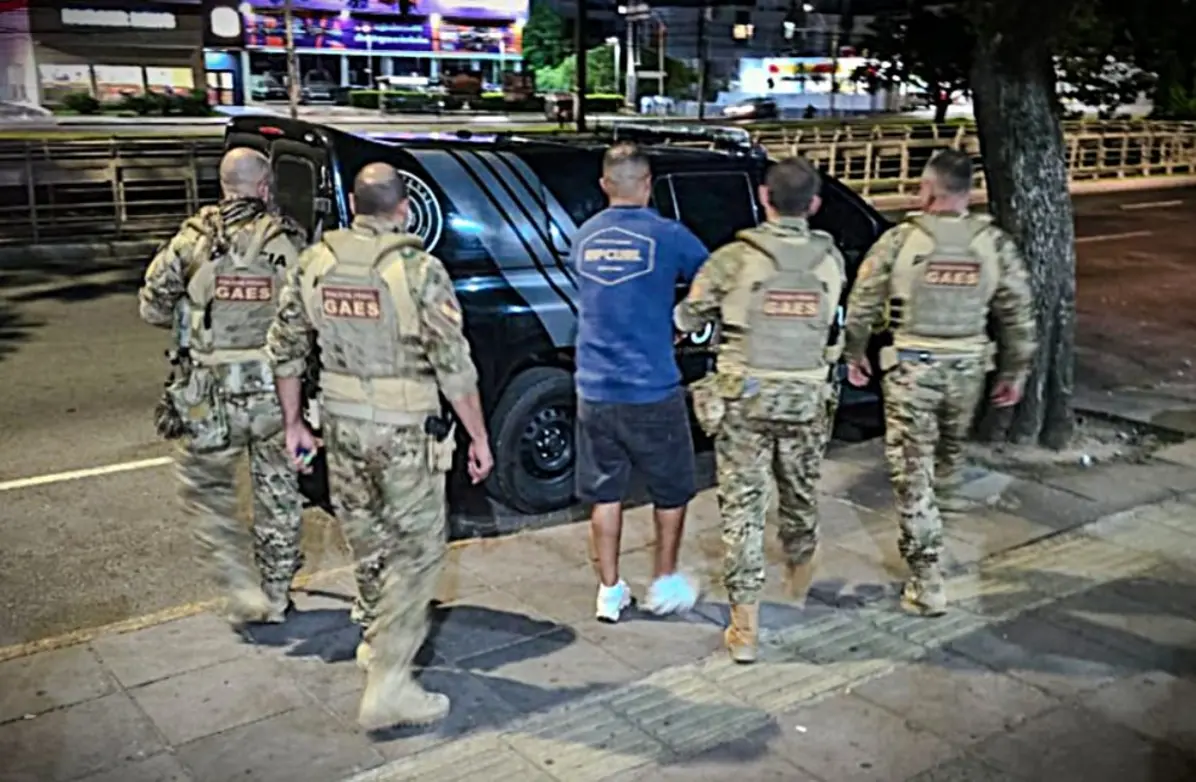 Arma antidrone frustra entrega de drogas em presídios de Porto Alegre e leva operador à prisão