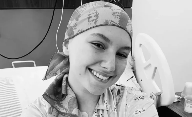 Influenciadora Isabel Veloso morre aos 19 anos após luta contra o câncer