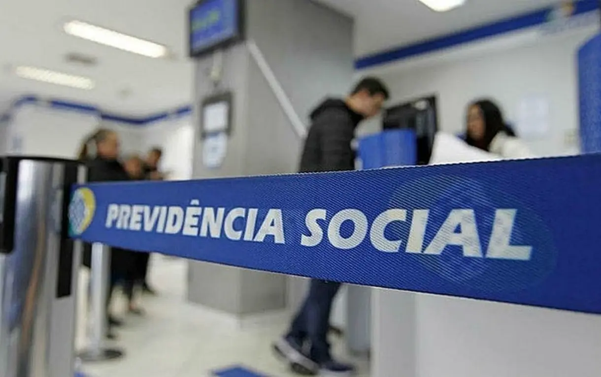 Aposentados e pensionistas têm até 14 de fevereiro para pedir ressarcimento ao INSS