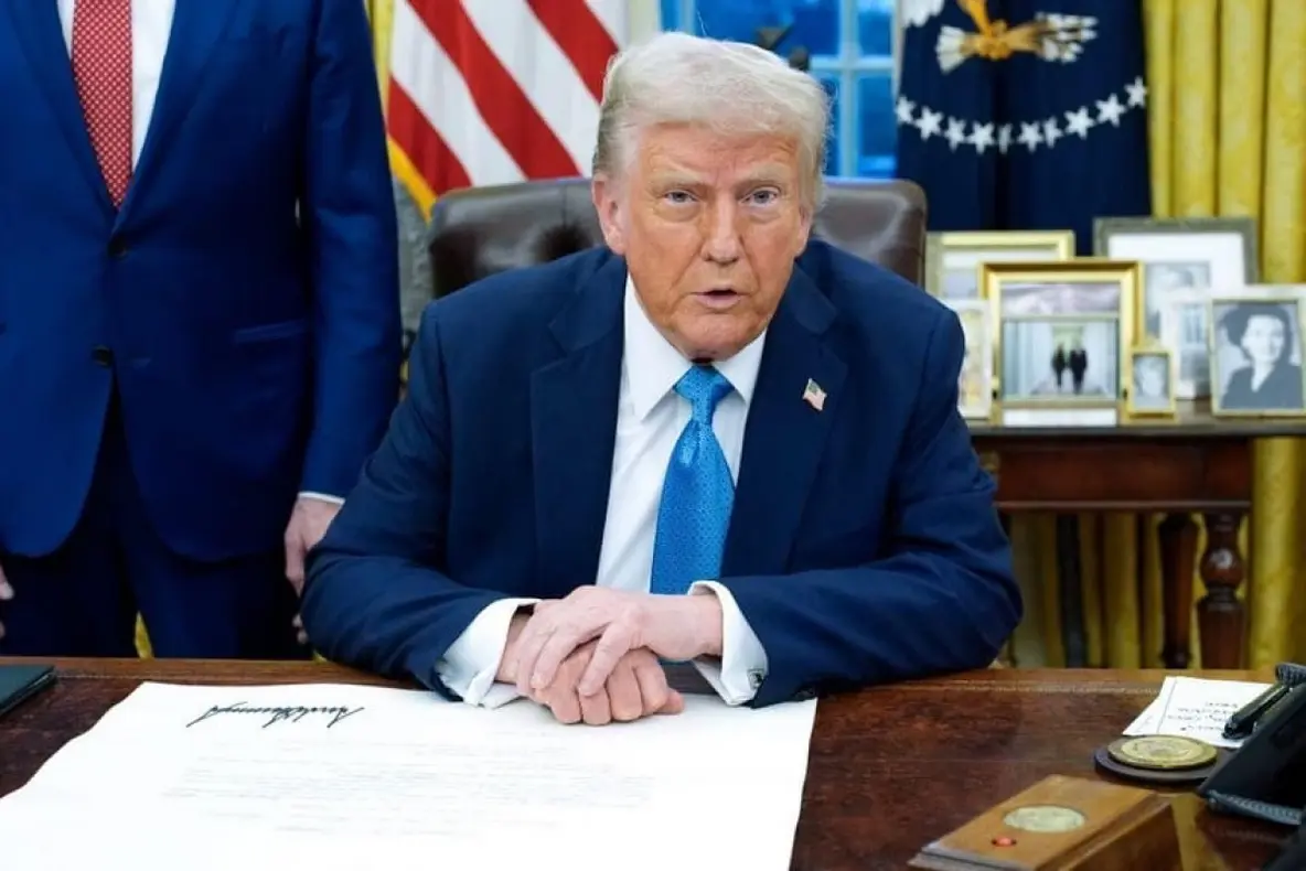 Trump corta verbas e petróleo para Cuba e exige acordo “antes que seja tarde demais”