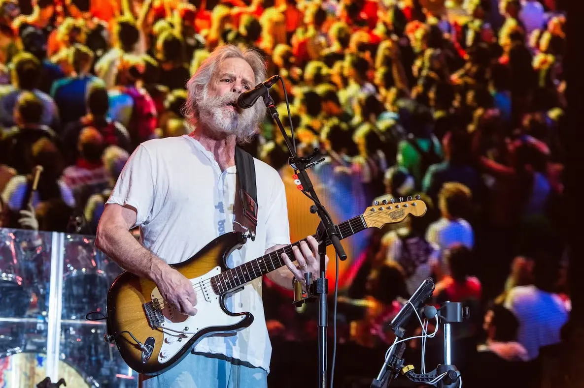 Bob Weir, fundador do Grateful Dead, morre aos 78 anos