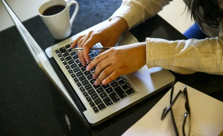 Afastamentos por burnout disparam e pressionam a Previdência Social