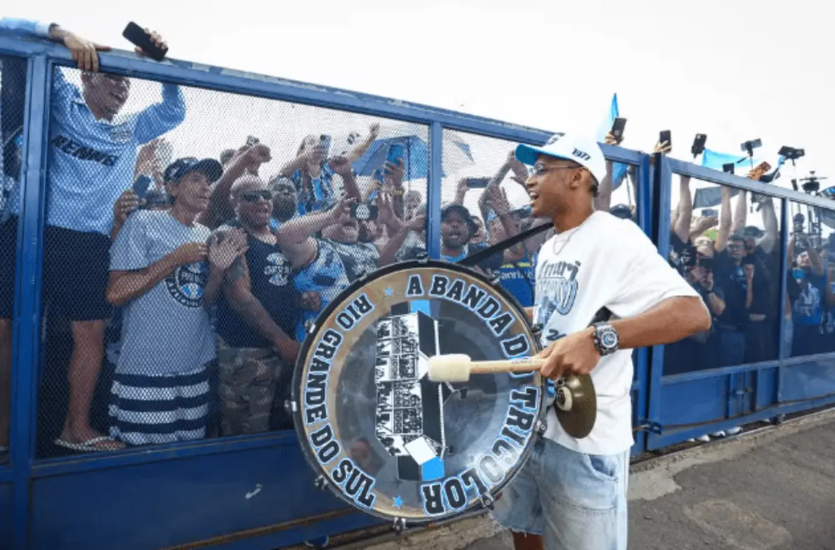 Grêmio Confirma Retorno de Tetê: O Craque que Volta para Casa