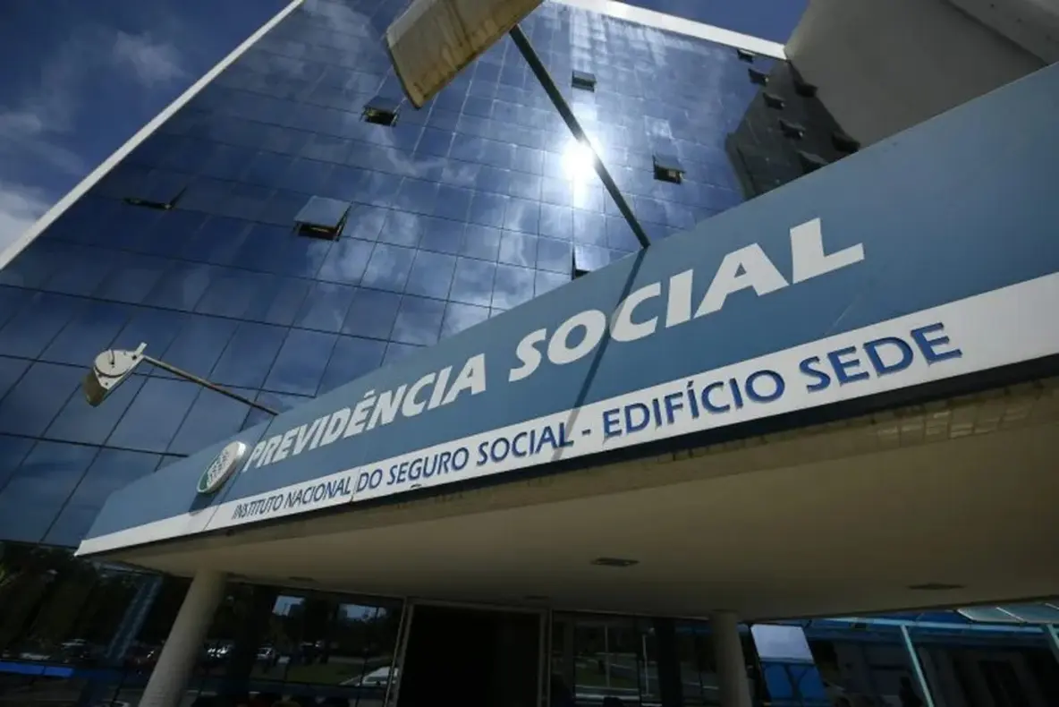INSS anuncia reajuste de 3,9% para benefícios acima do salário mínimo em 2025