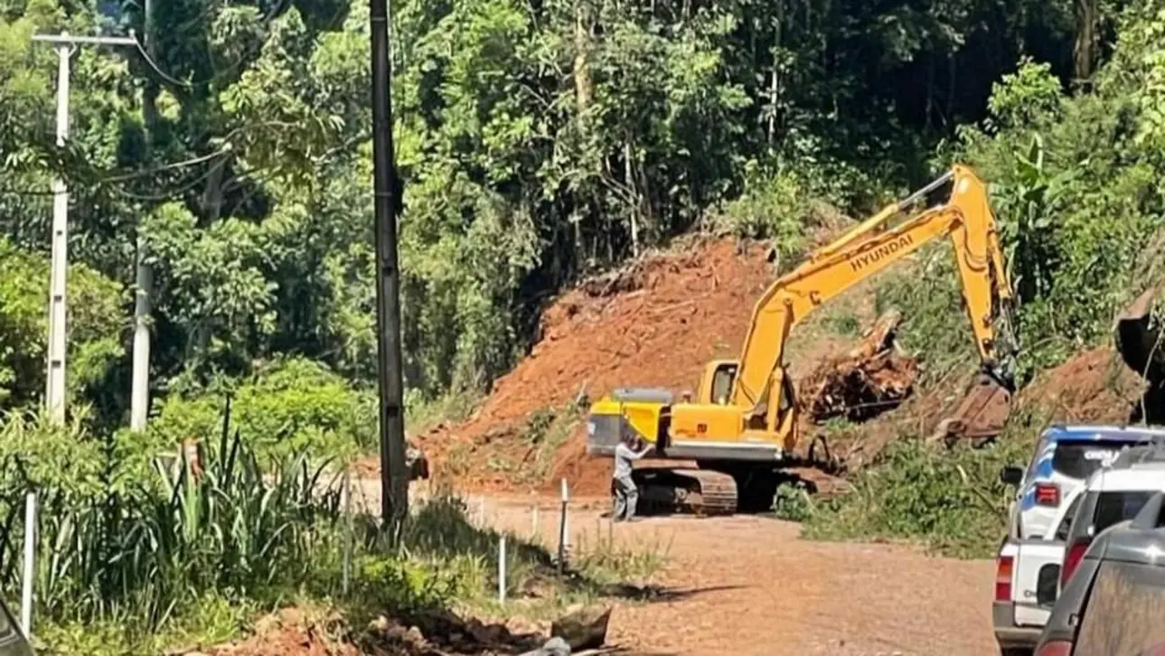 Governo do RS inicia obras na Estrada Transpolentona em Coronel Pilar