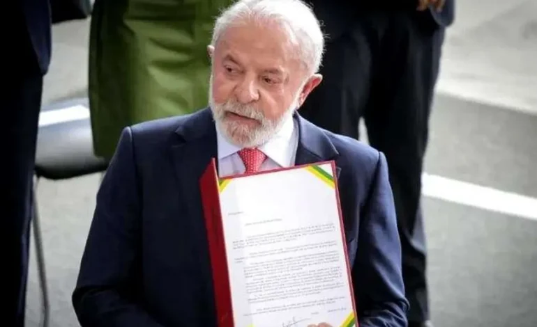 Lula veta PL da Dosimetria e aumenta tensão com Congresso