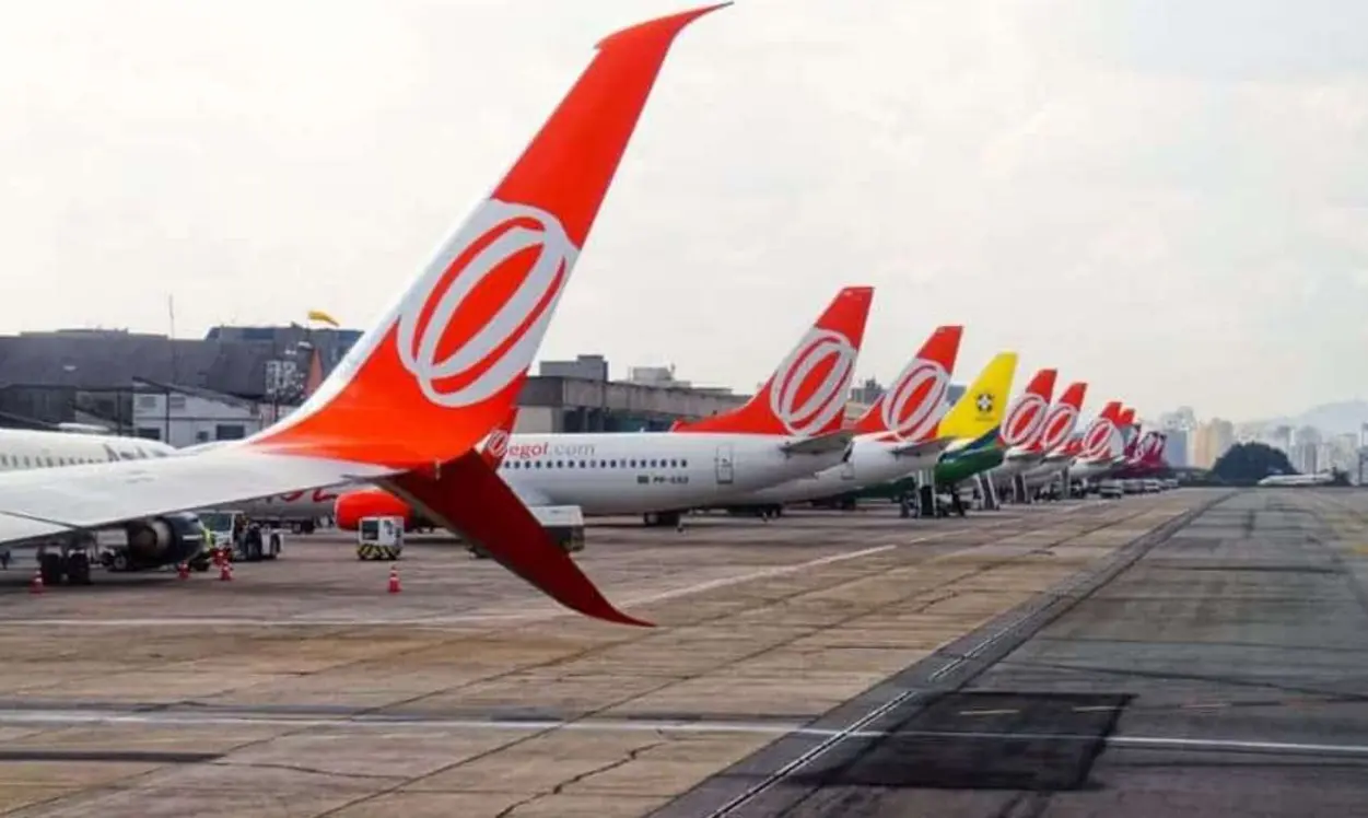 Constantino de Oliveira Júnior, fundador da Gol Linhas Aéreas, faleceu neste sábado (24) em São Paulo, aos 57 anos, após anos lutando contra um câncer.