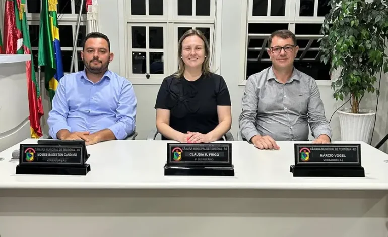 Câmara de Teutônia: Mesa Diretora com foco na conclusão do plenário
