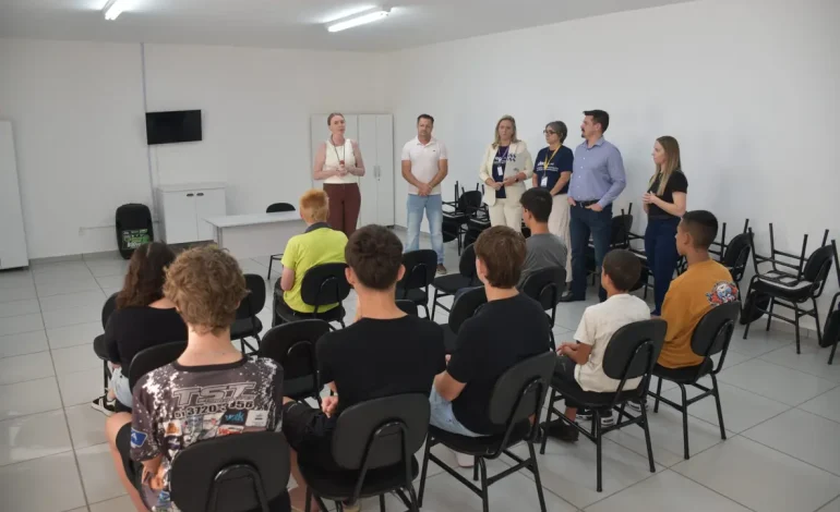 Imigrante lança “Partiu Futuro – Reconstrução” para jovens afetados por eventos climáticos