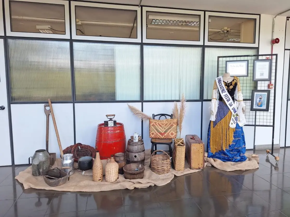 Prefeitura de Caxias do Sul resgata história da Festa da Uva em exposição temática