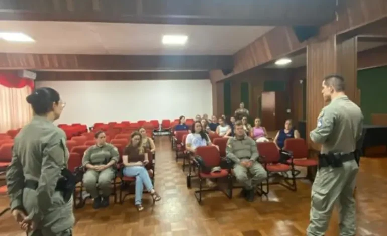 Operação Volta às Aulas reforça segurança em escolas de Encantado