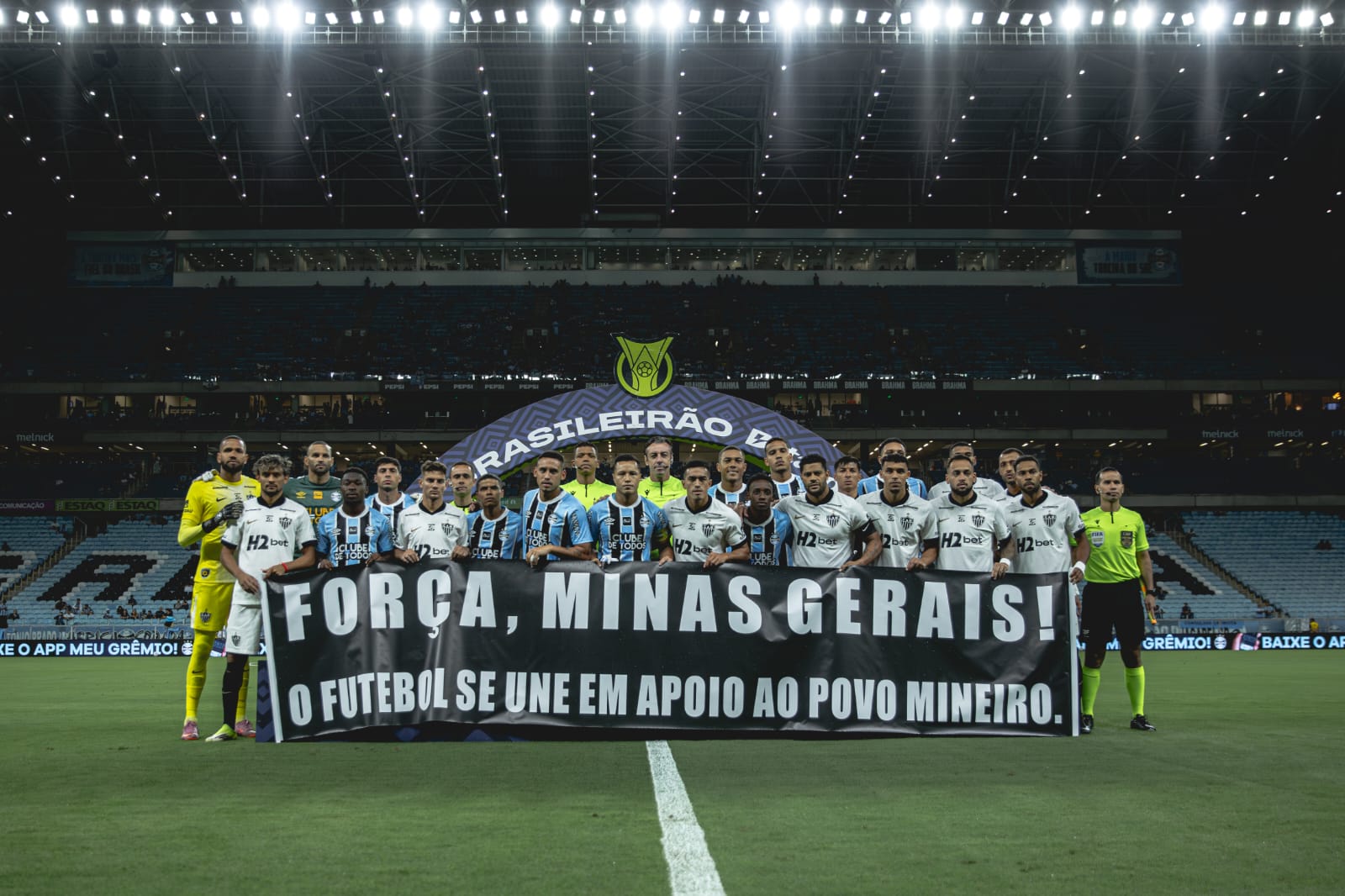 Grêmio promove treino solidário em apoio às vítimas das chuvas em Minas Gerais