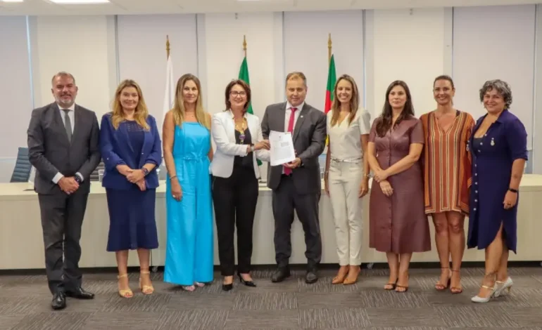 Defensoria Pública do RS e Estado firmam cooperação para amparo a órfãos de feminicídio