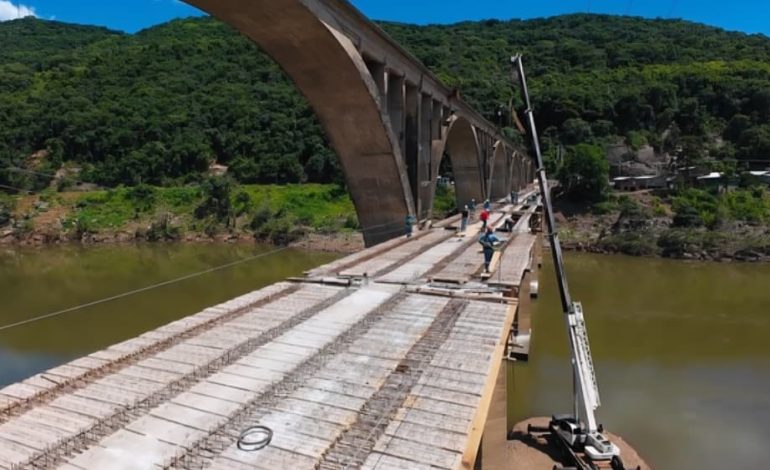 Reconstrução da Ponte Brochado da Rocha completa um ano em Muçum