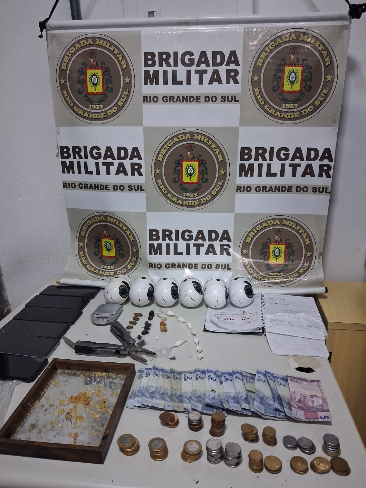 Brigada Militar prende duas mulheres por tráfico de drogas em Roca Sales