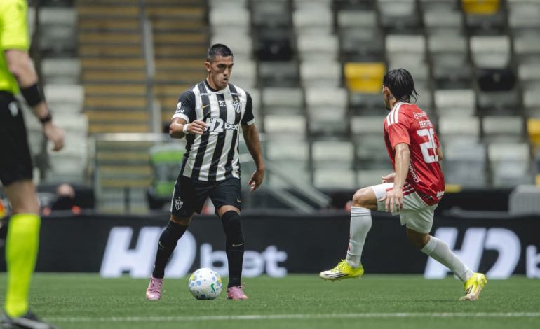 Inter cria chances, mas perde para o Atlético-MG e continua no Z-4