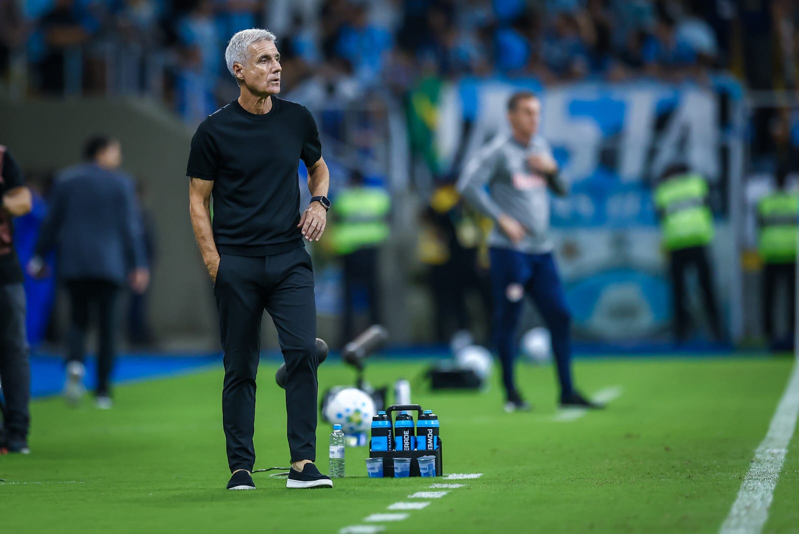 Chances desperdiçadas custam vitória do Grêmio na Arena