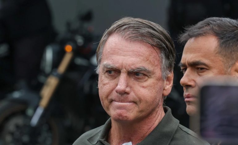 Bolsonaro é encaminhado a hospital após apresentar mal-estar em Brasília