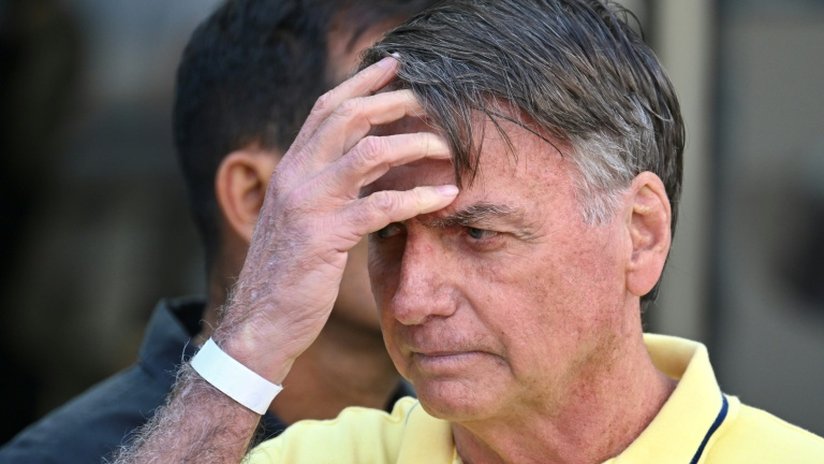 Bolsonaro é diagnosticado com broncopneumonia
