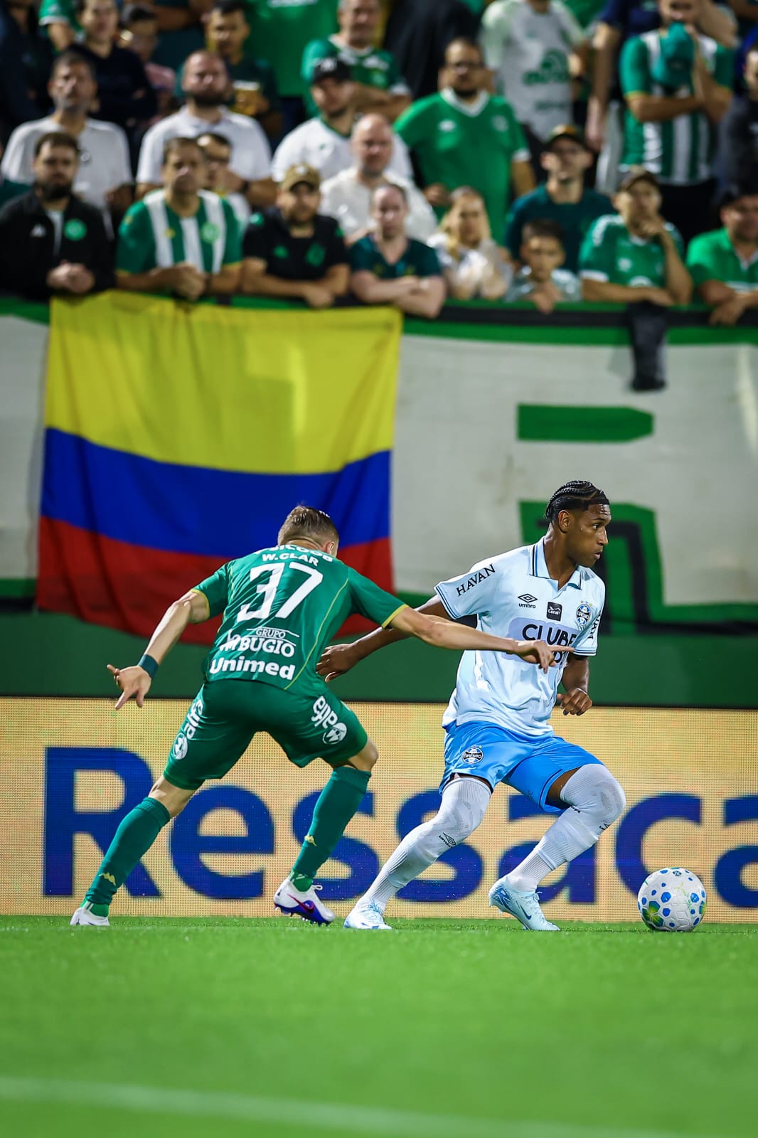 Grêmio empata com a Chapecoense fora de casa e sobe para a sétima colocação
