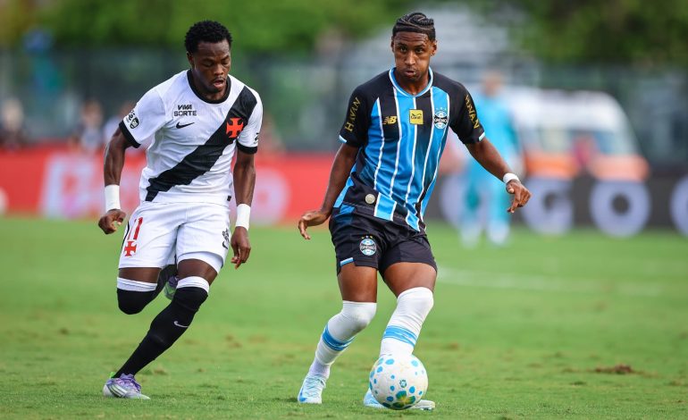 Grêmio perde para o Vasco e segue sem vencer fora de casa no Brasileirão