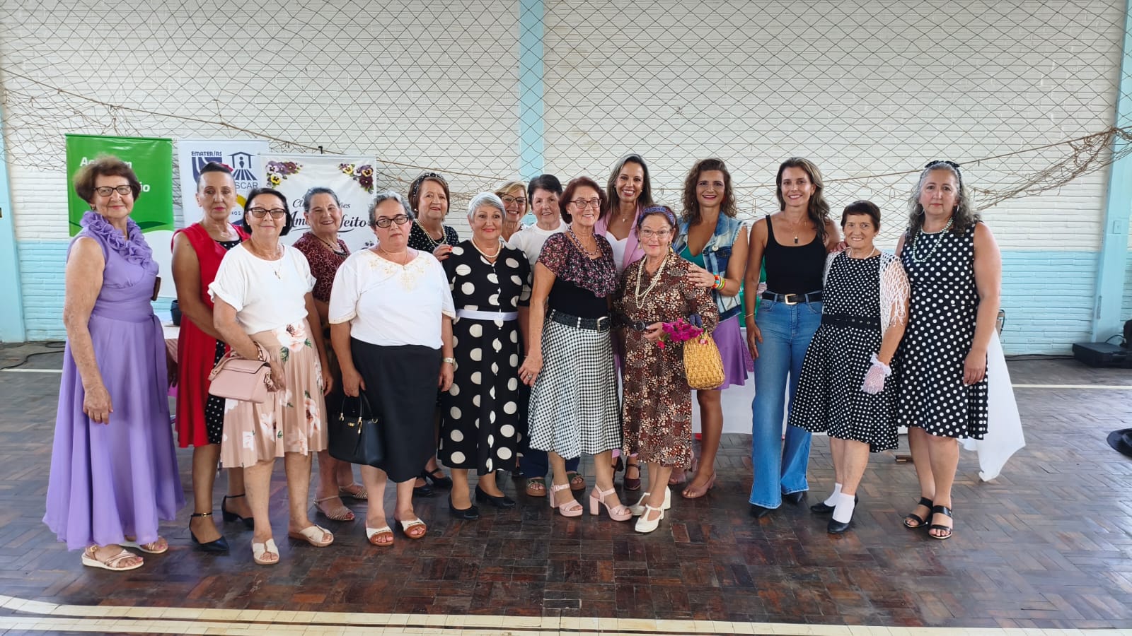 Encontro de Mulheres integra clube de mães e elege mãe do ano