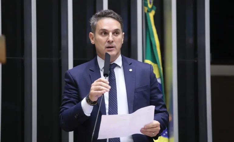 Zucco lidera cenários de pesquisa para o governo do RS