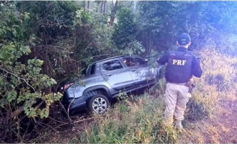 Motorista de 66 anos é preso por embriaguez após tombar caminhonete na BR-287