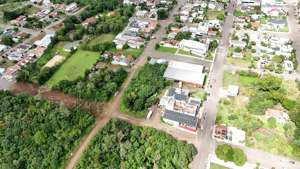 Abertura da Rua Ijuí inicia e garantirá rota de fuga para moradores em períodos de enchente.