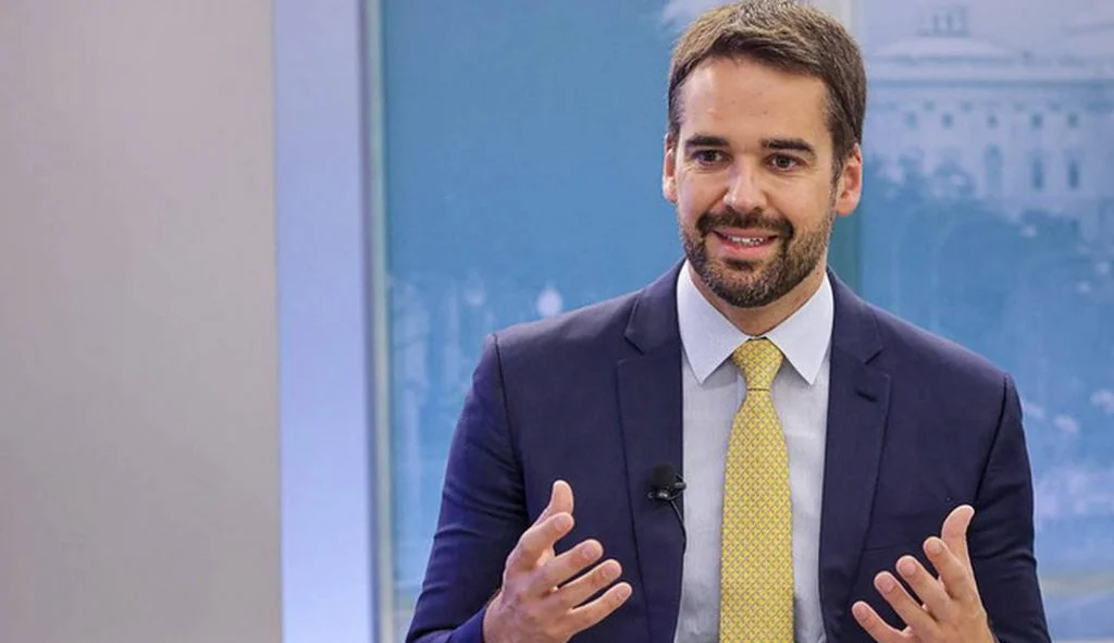 Leite sanciona reajuste de 5,4% no piso do magistério estadual