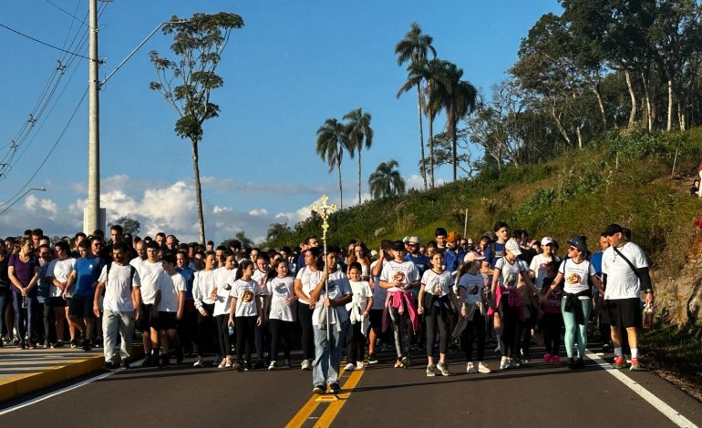 Encantado deve reunir milhares de fiéis na 5ª Caminhada Penitencial rumo ao Cristo Protetor nesta Sexta-feira Santa