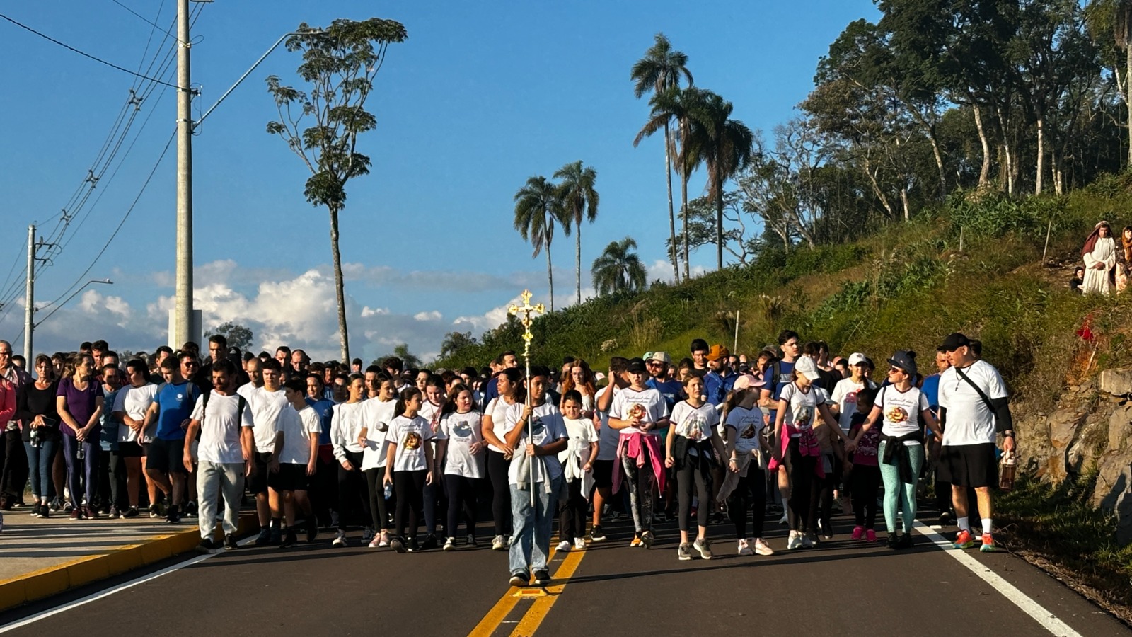 Encantado deve reunir milhares de fiéis na 5ª Caminhada Penitencial rumo ao Cristo Protetor nesta Sexta-feira Santa