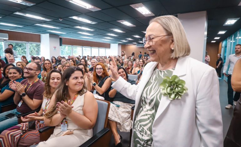 Arita Bergmann deixa Secretaria da Saúde para disputar vaga na Assembleia