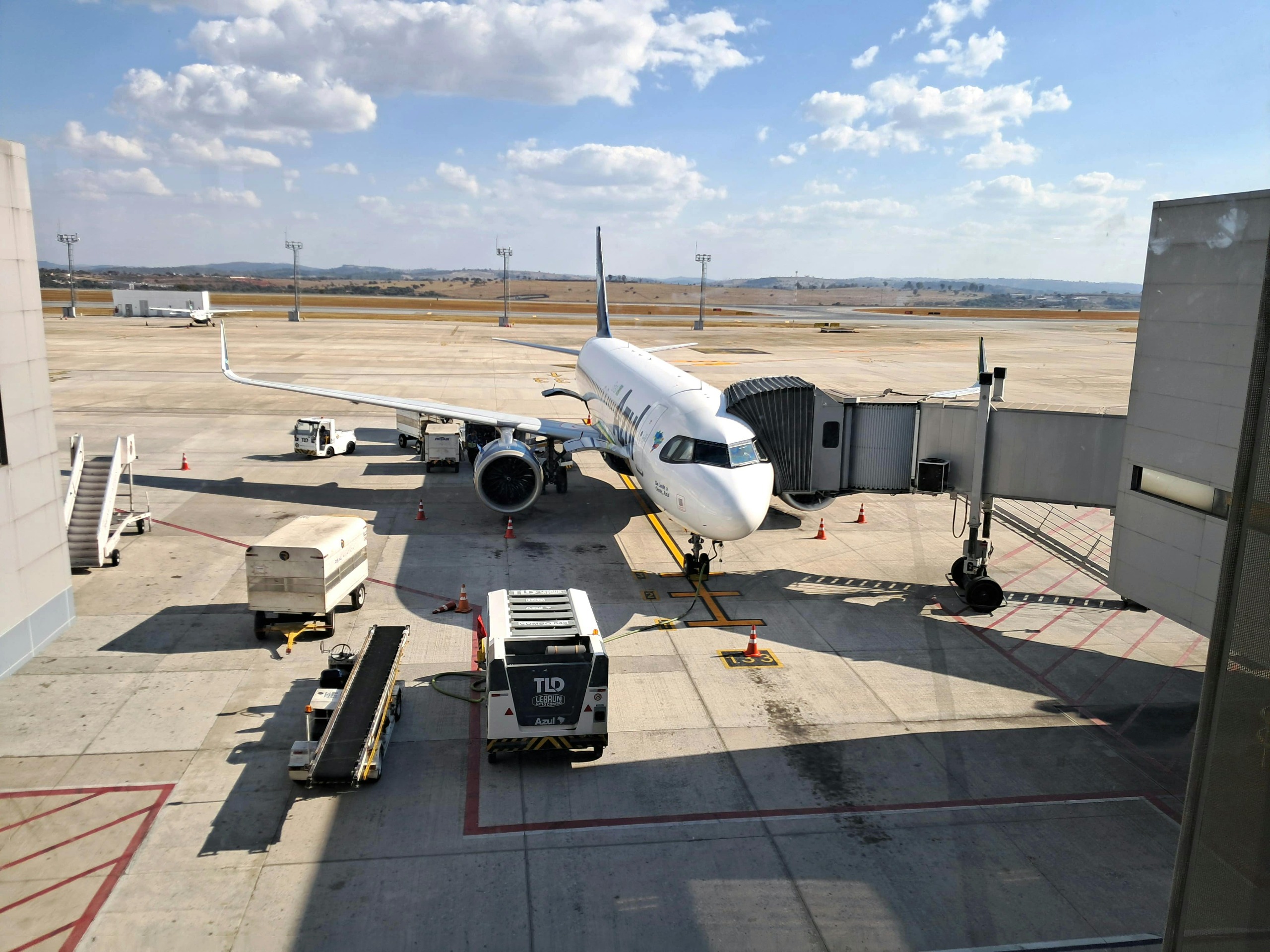 Preços das passagens aéreas no Brasil devem subir até 20% com alta do querosene de aviação